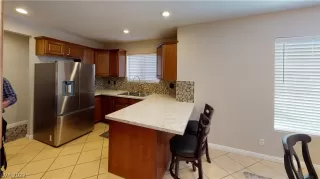 Photo #3: 2412752 Listing 