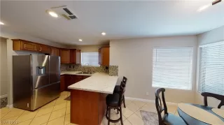 Photo #6: 2412752 Listing 