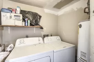 Photo #4: 2412754 Listing