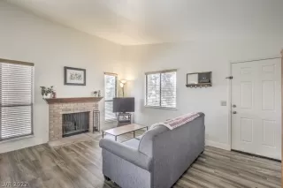 Photo #6: 2412754 Listing