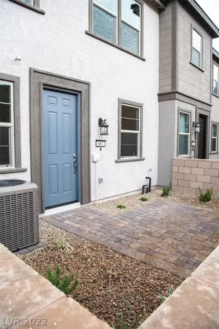 Photo #1: 2412765 Listing 