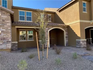 Photo #2: 2412784 Listing 