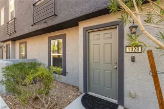 Photo #1: 2412802 Listing 