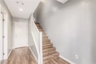 Photo #2: 2412802 Listing 