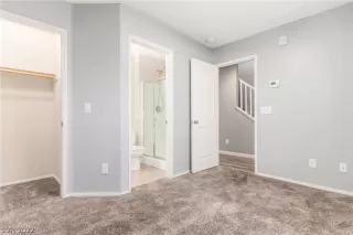 Photo #4: 2412802 Listing 