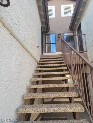 Photo #1: 2412811 Listing 