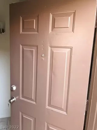 Photo #4: 2412811 Listing 