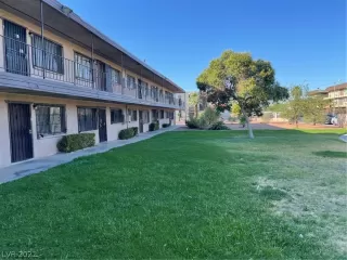 Photo #1: 2412827 Listing