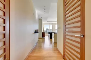 Photo #1: 2412851 Listing