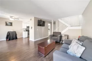 Photo #3: 2412858 Listing