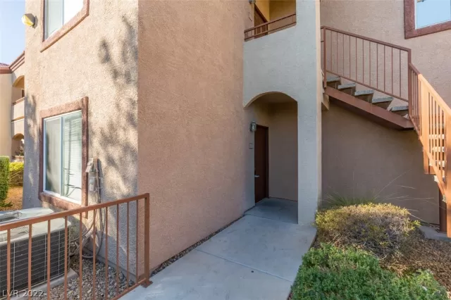MLS: 2412873 Condo For Sale