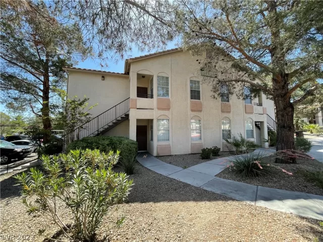 MLS: 2412875 Condo For Sale