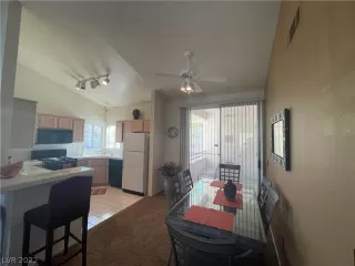 Photo #3: 2412875 Listing