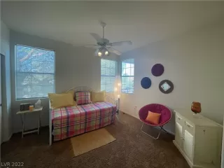 Photo #6: 2412875 Listing