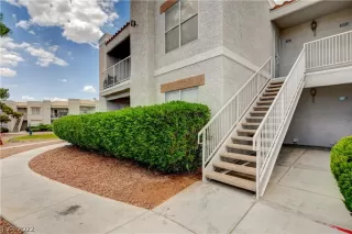 Photo #1: 2412904 Listing