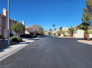 Photo #1: 2412906 Listing 