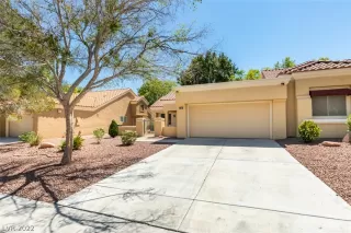 Photo #1: 2412919 Listing