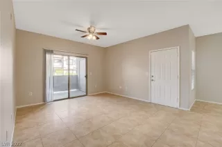 Photo #3: 2412959 Listing