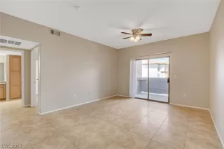 Photo #4: 2412959 Listing