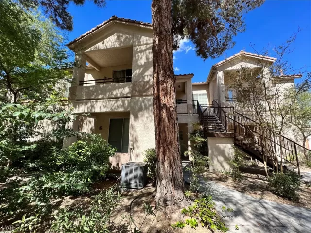 MLS: 2413011 Condo For Sale