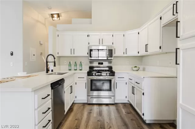 MLS: 2413014 Condo For Sale