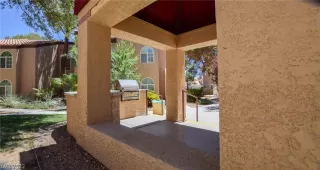 Photo #5: 2413030 Listing 