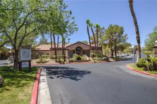 Photo #6: 2413030 Listing 