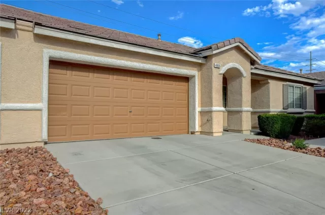 MLS: 2413073 Condo For Sale