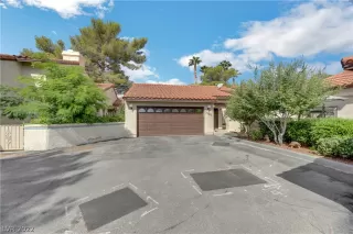 Photo #1: 2413130 Listing