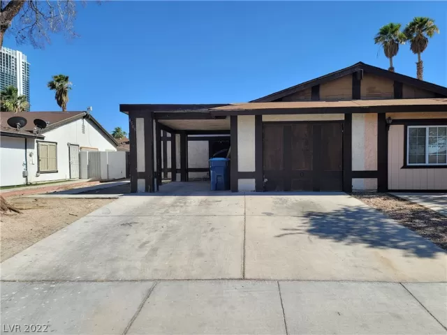 MLS: 2413143 Condo For Sale