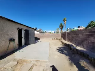 Photo #4: 2413143 Listing 