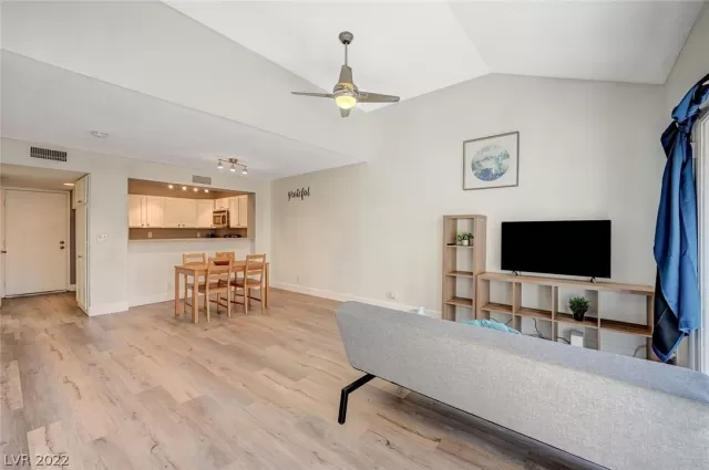 MLS: 2413178 Condo For Sale