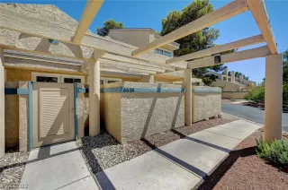 Photo #2: 2413178 Listing 