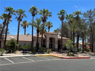 Photo #2: 2413199 Listing