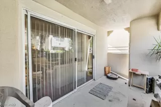 Photo #6: 2413224 Listing