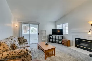 Photo #3: 2413264 Listing