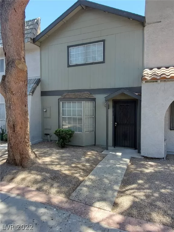 MLS: 2413301 Condo For Sale