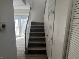 Photo #3: 2413301 Listing