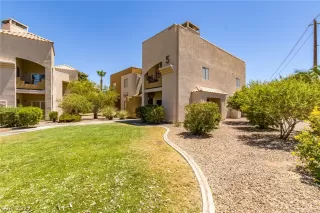 Photo #1: 2413339 Listing 