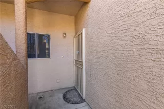 Photo #2: 2413339 Listing 