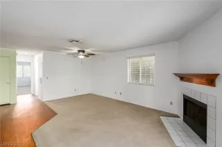 Photo #5: 2413339 Listing 