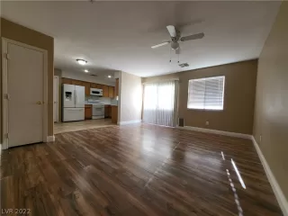 Photo #2: 2413357 Listing 