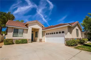 Photo #2: 2413377 Listing 