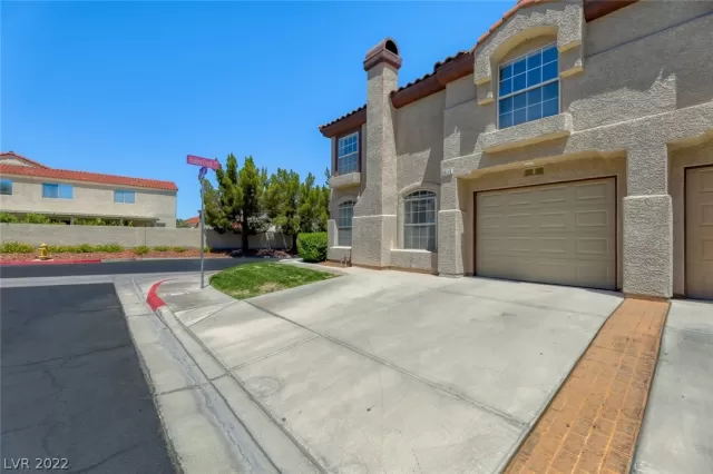 MLS: 2413402 Condo For Sale