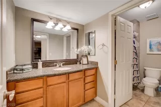 Photo #2: 2413483 Listing 