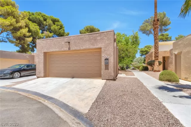 MLS: 2413526 Condo For Sale