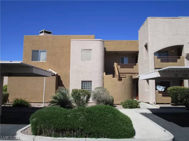 MLS: 2413581 Condo For Sale