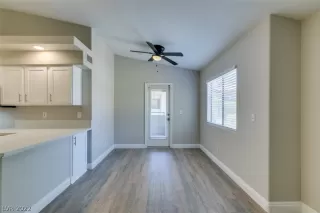 Photo #2: 2413635 Listing