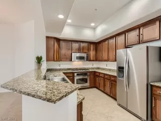 Photo #2: 2413648 Listing