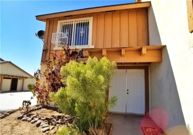 MLS: 2413701 Condo For Sale